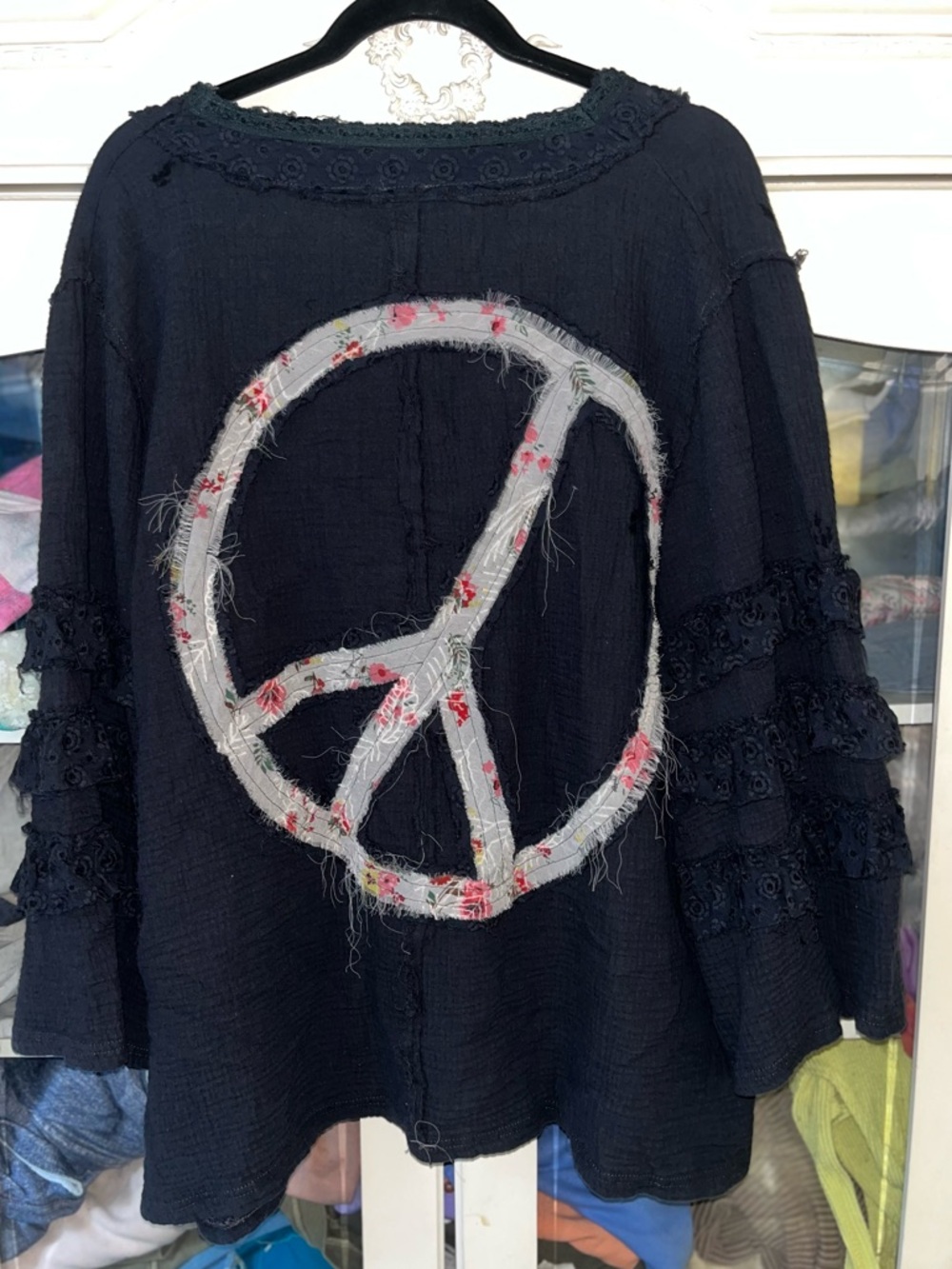 ☮️ gorgeous POL size Small mixed--media embellished ☮️ boutique, brand cardigan - Picture 5 of 9